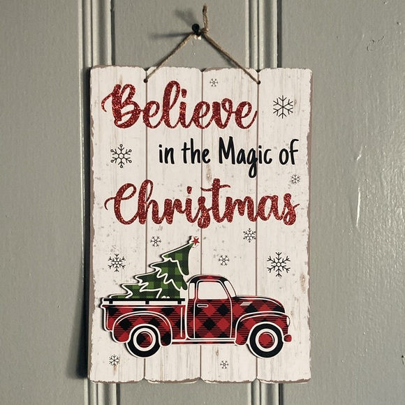 NWT- Believe in the Magic of Christmas 🎄Farmtruck Glittered Wooden Decor Sign - Picture 13 of 17